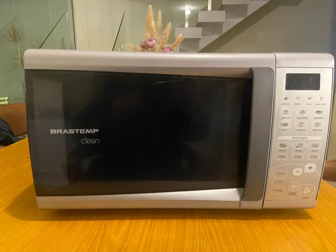 Microondas Brastemp Clean 20 LTS 