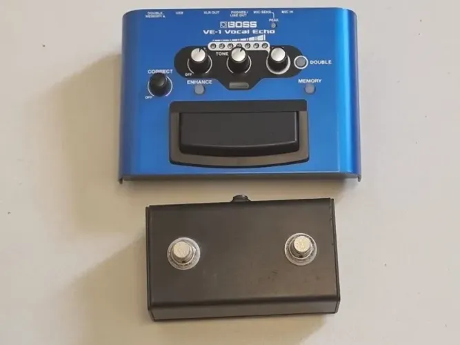 Pedal de Efeito Boss Vocal Echo VE-1 para Microfone com 7 Efeitos