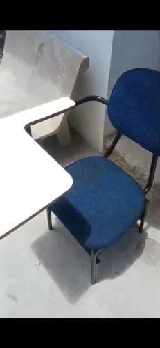 Vendo varias cadeiras carteiras escolares tecido USADAS