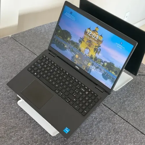Notebook Dell Latitude 3520| i5 de 11a geração| 256GB de SSD| 8GB de RAM| tela de 15.6