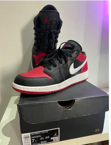 Jordan 1 Bred toe