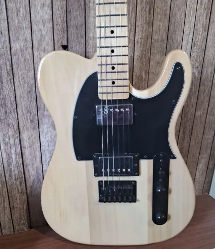 Vendo guitarra Telecaster seven praticamente nova