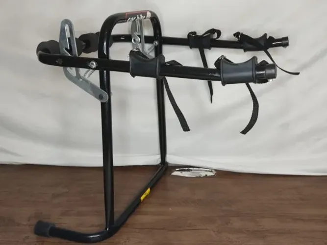 Suporte duplo para bike no porta malas