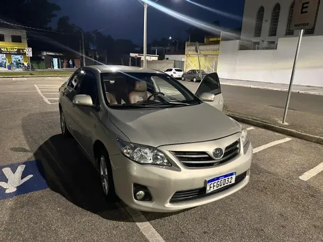 Toyota Corolla XEI 2.0 Flex 16V Aut. 2013