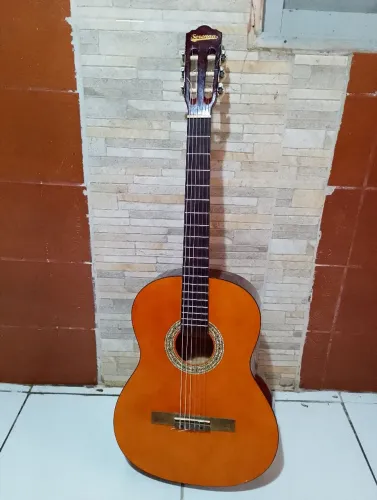 Violão Serenna Acústico Cordas de Nylon R$ 250,00