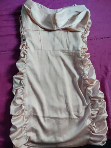  Vendo Vestido de seda lindo novo da Polly 