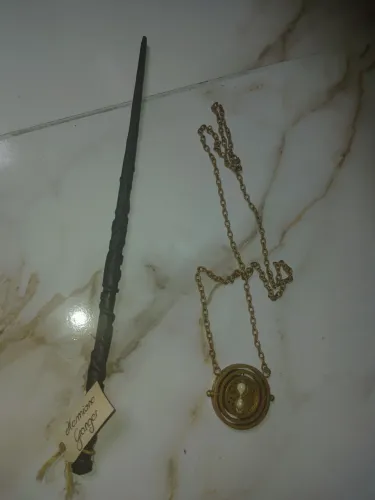 Vende-se produtos da saga Harry Potter.
