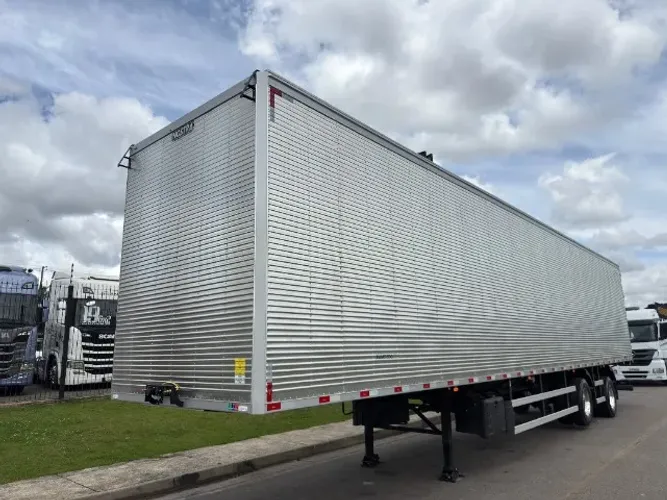 Carreta Baú 2 Eixos Nostra Ano 27 0km Pronta Entrega 30 plt completo - Para cavalo toco