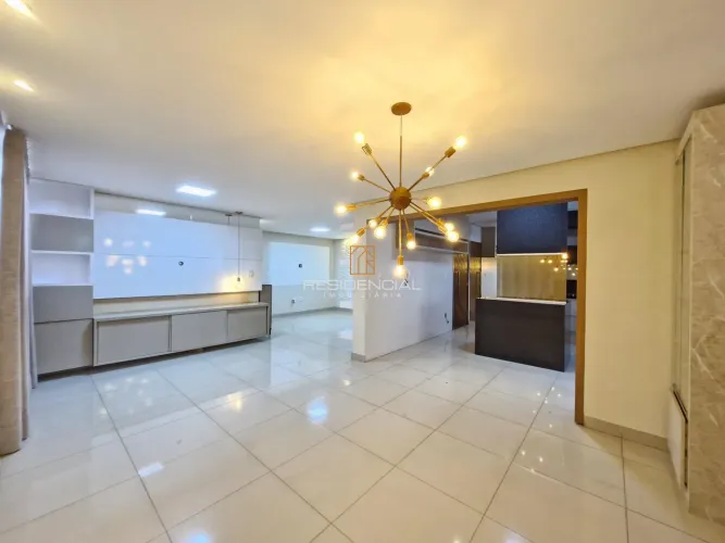 APTO A VENDA NO CENTRO 03 QUARTOS, SUITE, SALA, COZINHA, 02 VAGAS, ELEVADOR