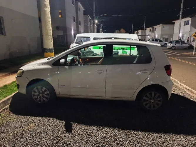 Volkswagen Fox 1.0 MI Total Flex 8V 5P 2013