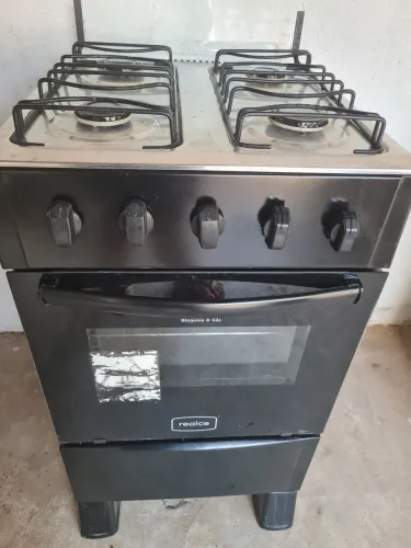 Fogão realce. Faço entrega