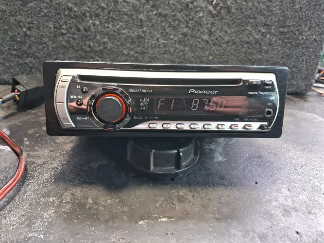 Pioneer DEH-2980 com Bluetooth