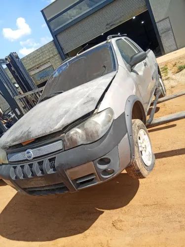FIAT STRADA SUCATA PARA RETIRADA DE PEÇAS 