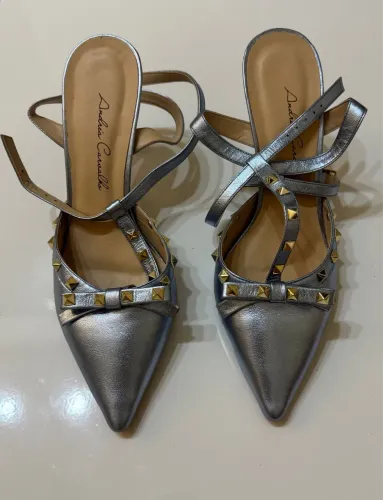 Sapatos Saltos 