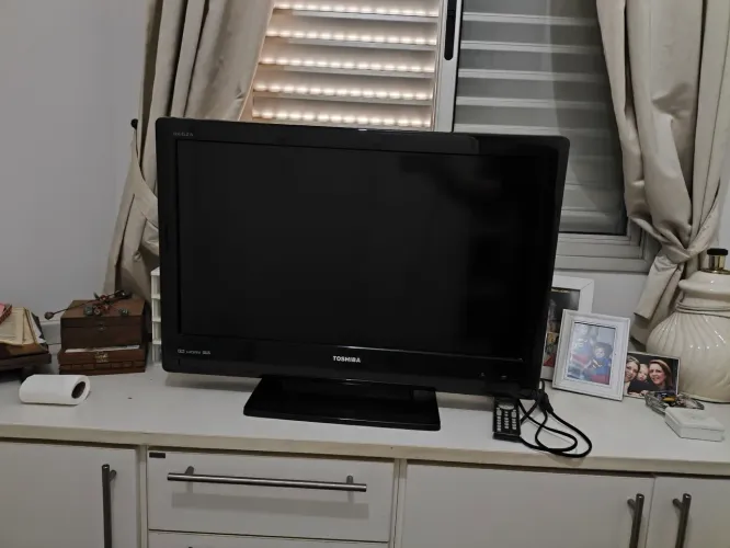 TV Toshiba LCD 32 - Funcionamento Perfeito