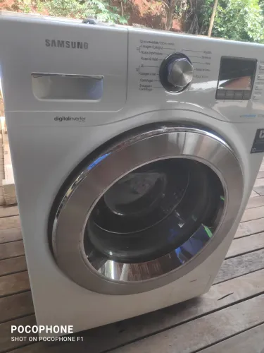Máquina de lavar roupas Samsung