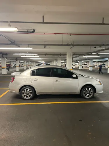 Nissan Sentra SR 2.0 Flex Fuel 16V Mec. 2012