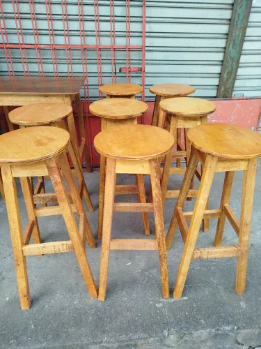 Banqueta madeira alta