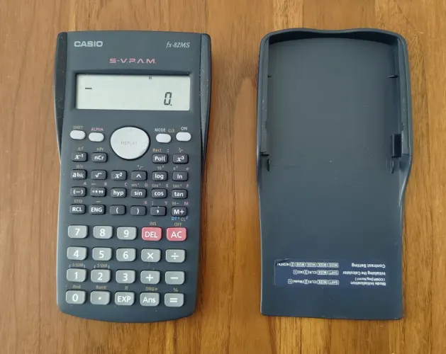 CALCULADORA CIENTÍFICA CASIO
