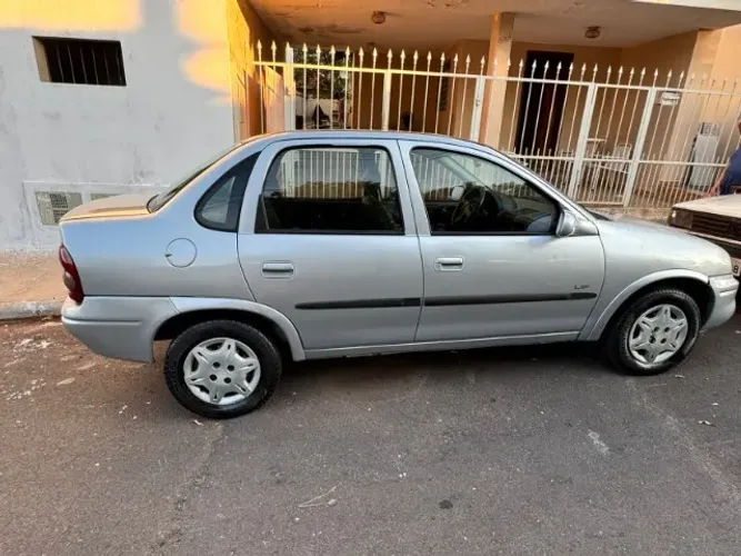 Chevrolet Corsa SED Class.life 1.0/1.0 Flexpower (álcool) 2009