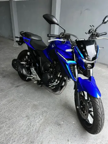 YAMAHA FAZER FZ250 CONNECTED 2025 azul/4800km