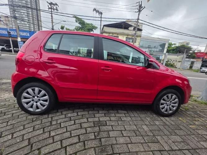 Volkswagen Fox 1.6 MI Total Flex 8V 5P 2013