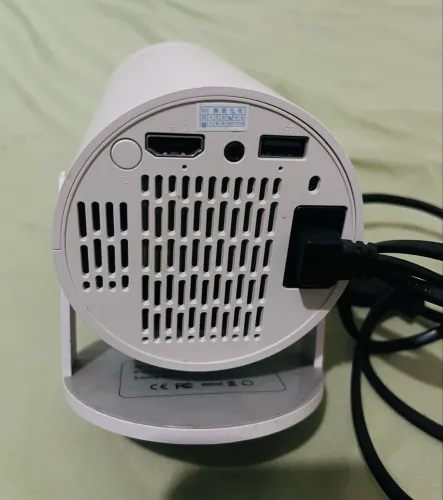 PROJETOR HY300 PRO 4K HD ? 40? A 150?