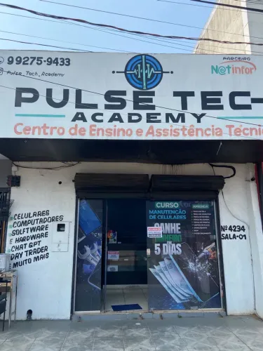Aluga-se ponto comercial
