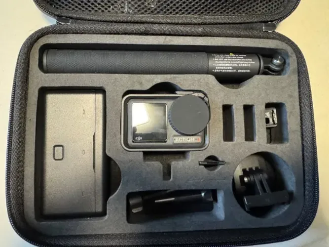 DJI Osmo Action 4 - Adventure Pack
