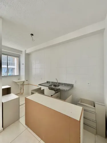 Alugo apartamento no Condomínio Estilo Golf de 2 quartos 1 súite