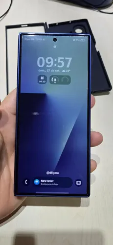 Vendo ou troco por IPhone Samsung Galaxy Z Fold 7 1TB  SEMINOVO, AINDA NA GARANTIA SAMSUNG