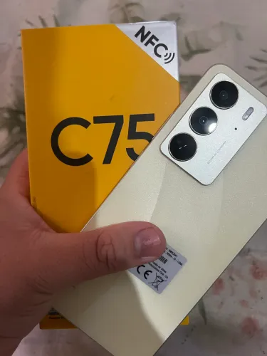 REALME C75