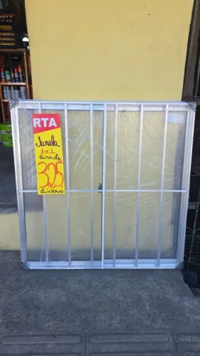 Janela alumínio tradicional com grade 1x1 canelado