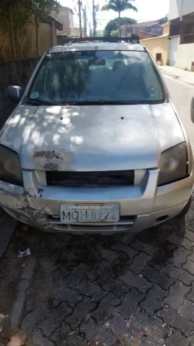 Vende-se carro ecosport 2005 para retiradas de peças  incluindo  kit gás  motor zeltec 1.6