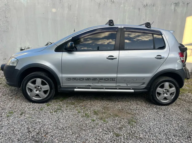 Volkswagen Crossfox 1.6 MI Total Flex 8V 5P 2009