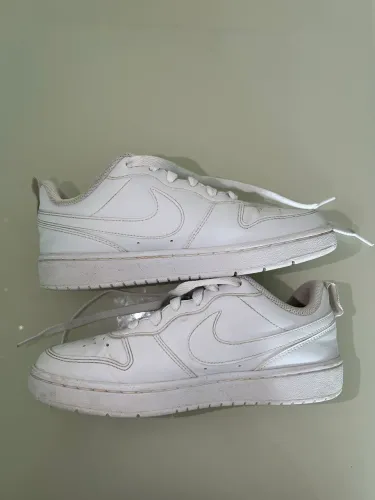 Tênis Nike couro tamanho 35