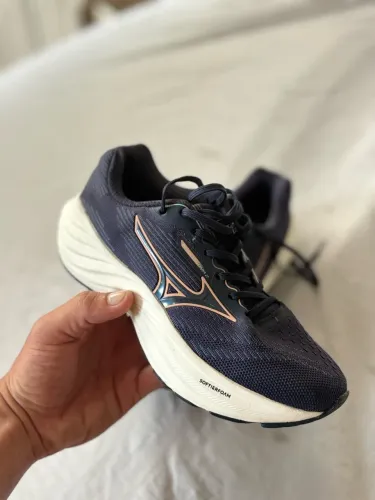 Tênis infantil Mizuno novo