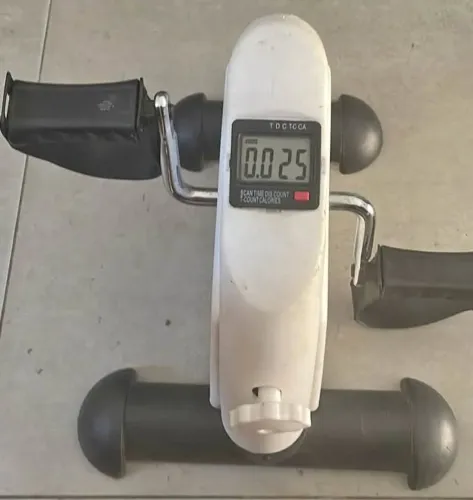 Bicicleta Ergometrica Portátil em bom estado