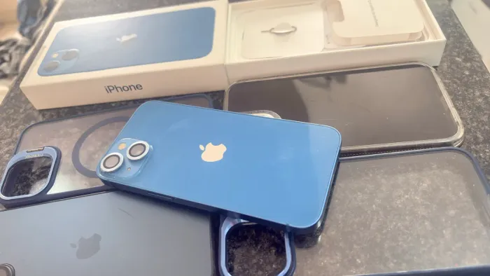 Iphone 13 Azul - 256 GB - R$ 2.000