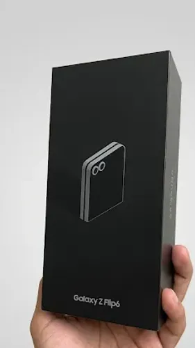 Samsung Galaxy Z Flip 6 (256GB / Cinza) - Lacrado na Caixa