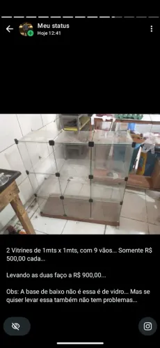Vitrines de 1mt x 1mt, de 9 vãos.