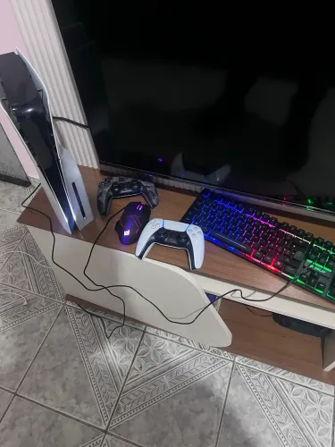 Play 5 slim,com teclado para jogos e mause