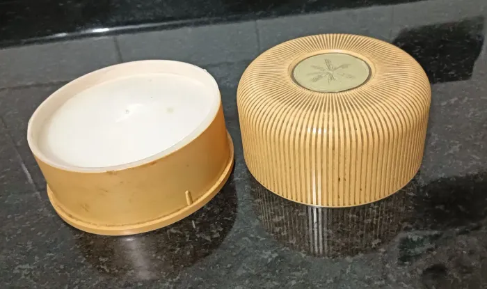 POTE ANTIGO AVON *ANOS 70* TALCO ACETINADO TIMELESS CHEIO