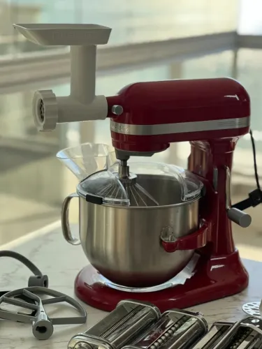 Batedeira KitchenAid Bowl-Lift 5.6L - KEC56AV - 220V + Acessórios (3 kits)
