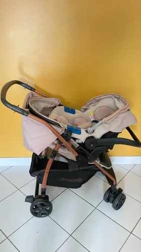 Carrinho de Bebê Burigotto Rio K com Bebê Conforto Touring X