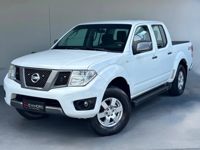 Nissan Frontier S CD 4X4 2.5 TB Diesel 2015