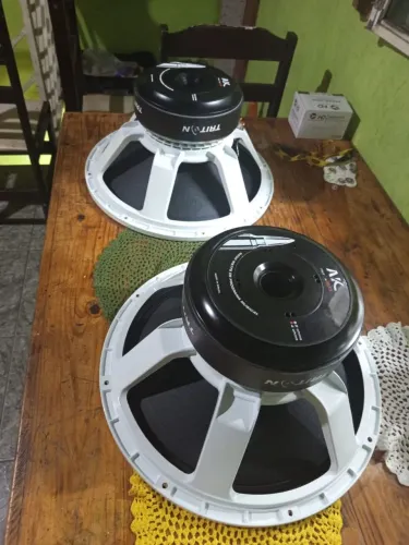 Par de Ak6.0 18 polegadas 3000rms R$2500