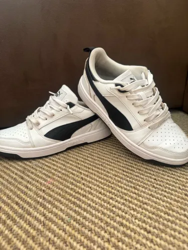 Tênis Puma Rebound V6 Low ando
