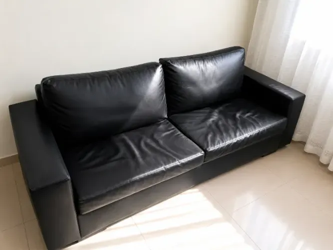 Sofá 3 lugares 2,20 comprimento e 63 cm largura 