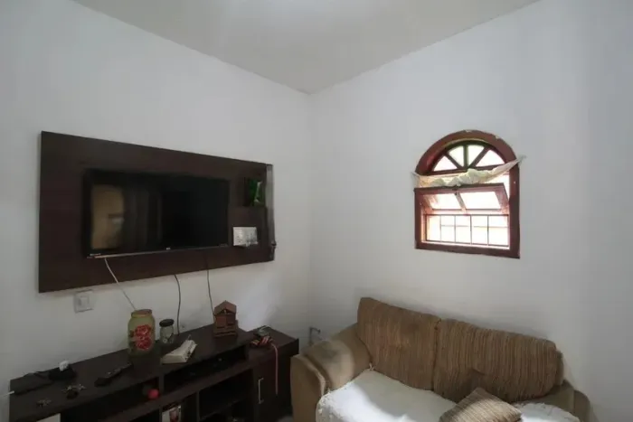 Casa à Venda - Floramar, 5 Quartos, 360 m2